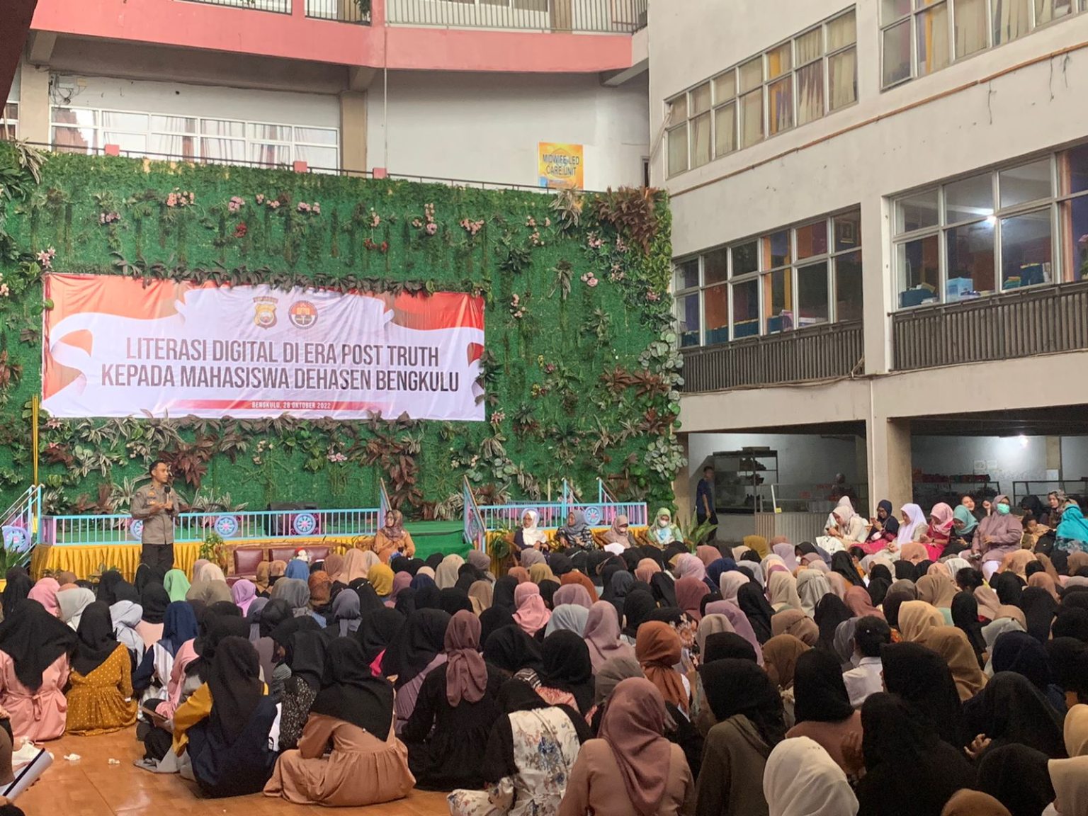 “Tangkal Hoax ” Polda Bengkulu Berikan Pemahaman Literasi Digital di era Post Truth Kepada Mahasiswa Fikes Unived
